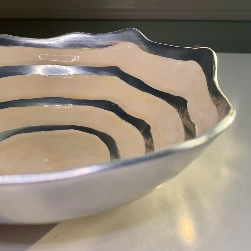 Michael Wainwright Signed 7” COMO Enamel and Aluminum Art Bowl - Picture 7 of 16